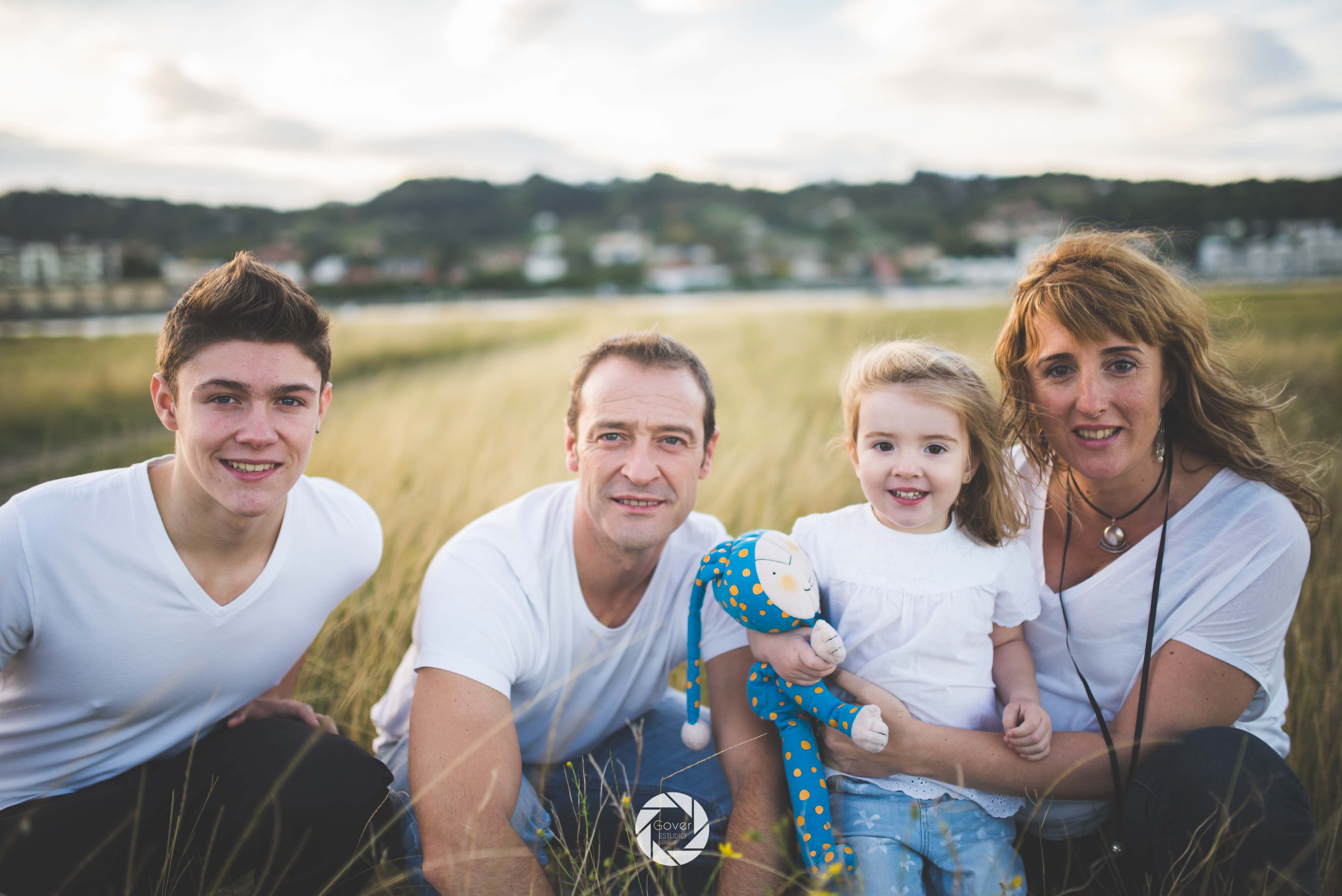 Fotografía familiar y retrato de familias Estudio Gover